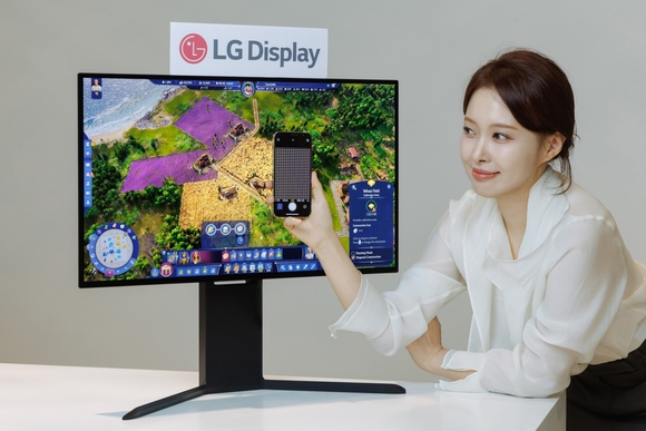 LG디스플레이, 세계 최초 ‘240Hz’ RGB 스트라이프 OLED 패널 공개 