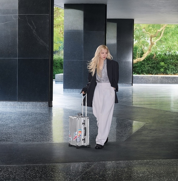 리모와(RIMOWA), 로제-루이스 해밀턴-주걸륜과 ‘네버 스틸’ 캠페인 선봬