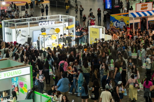코스알엑스(COSRX), KCON LA 2025 참여… 미국 팬 사로잡아