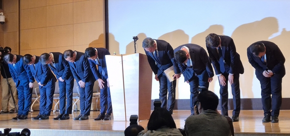 롯데카드, 297만 명 고객 정보 유출, 피해액 전해 배상
