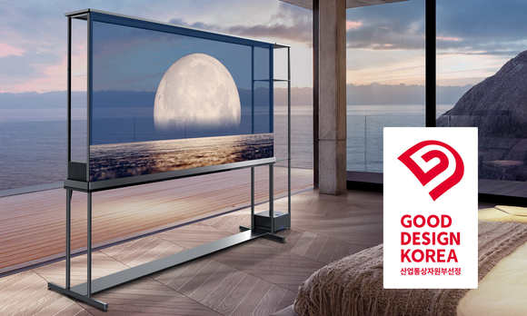 ▲대통령상을 받은 세계 최초 투명·무선 TV 'LG 시그니처 올레드 T' / 사진=LG전자 투명한 LG 시그니처 올레드 T, ‘우수디자인’ 대통령상