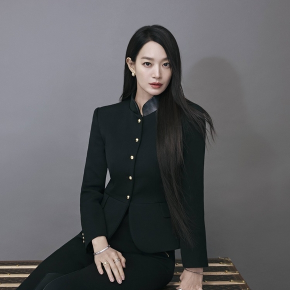 루이 비통, 새로운 하우스 앰버서더로 배우 신민아 발탁