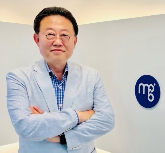 마인즈그라운드, 홍보대행사 진출