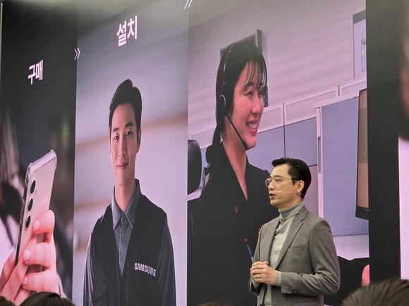 [엠바고 11시] 10kg 덤벨도 번쩍…삼성전자, 흡입력 강화된 로봇 청소기 공개