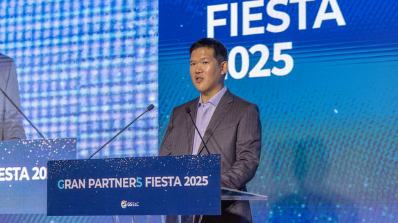 ▲지난해 10월 진행된 GS건설 대표 상생협력행사인 ‘그랑 파트너스 피에스타’에서 허윤홍 GS건설 대표가 인사말을 전하고 있다. / 사진=GS건설 GS건설, 협력사와 소통 강화…‘2026 동반성장 프로그램’ 확대