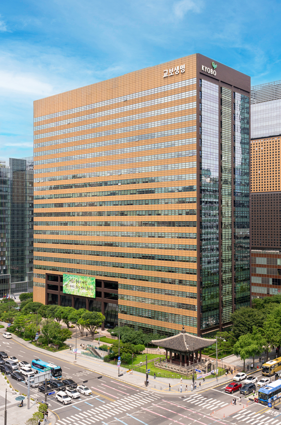 교보생명, SBI저축은행 인수…종합금융그룹 도약