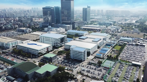 삼성전기, 3000억 원 규모 AI 서버용 MLCC 공급계약 체결 
